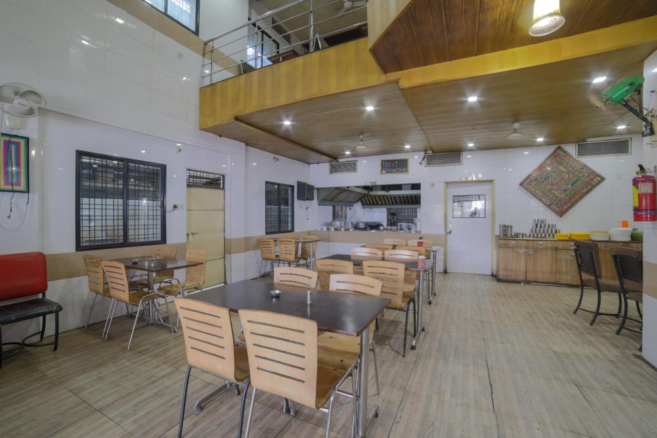 Oyo Flagship Hotel Chandani Rāipur 外观 照片