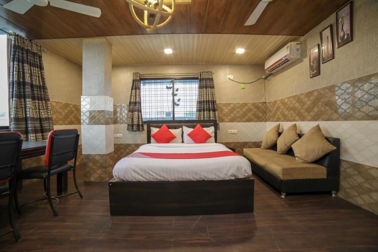 Oyo Flagship Hotel Chandani Rāipur 外观 照片