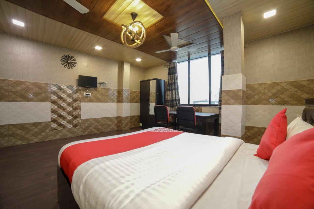 Oyo Flagship Hotel Chandani Rāipur 外观 照片