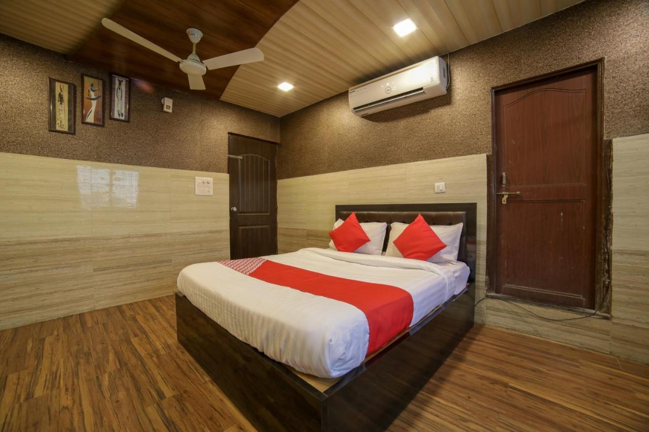 Oyo Flagship Hotel Chandani Rāipur 外观 照片